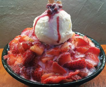 Strawberry Bingsu - Nunsongyee