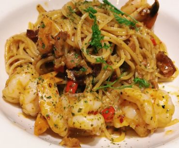 Spicy Aglio Olio with Prawn - Fresh Fruits Lab