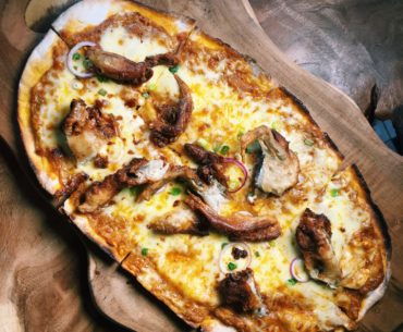 Cheesy Chilli Crab Pizza - Classified Cafe Singapore