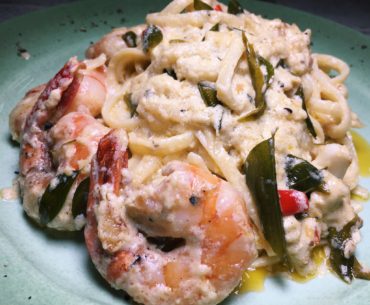 Salted Egg Yolk Pasta - The Rawr Kitchen