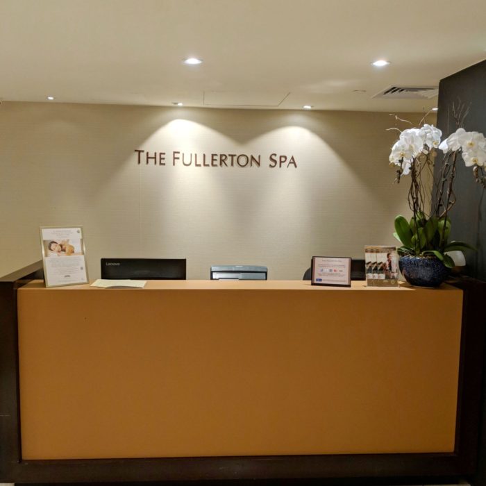 Hotel Review: The Fullerton Hotel Singapore (Straits Club Premier Quay ...