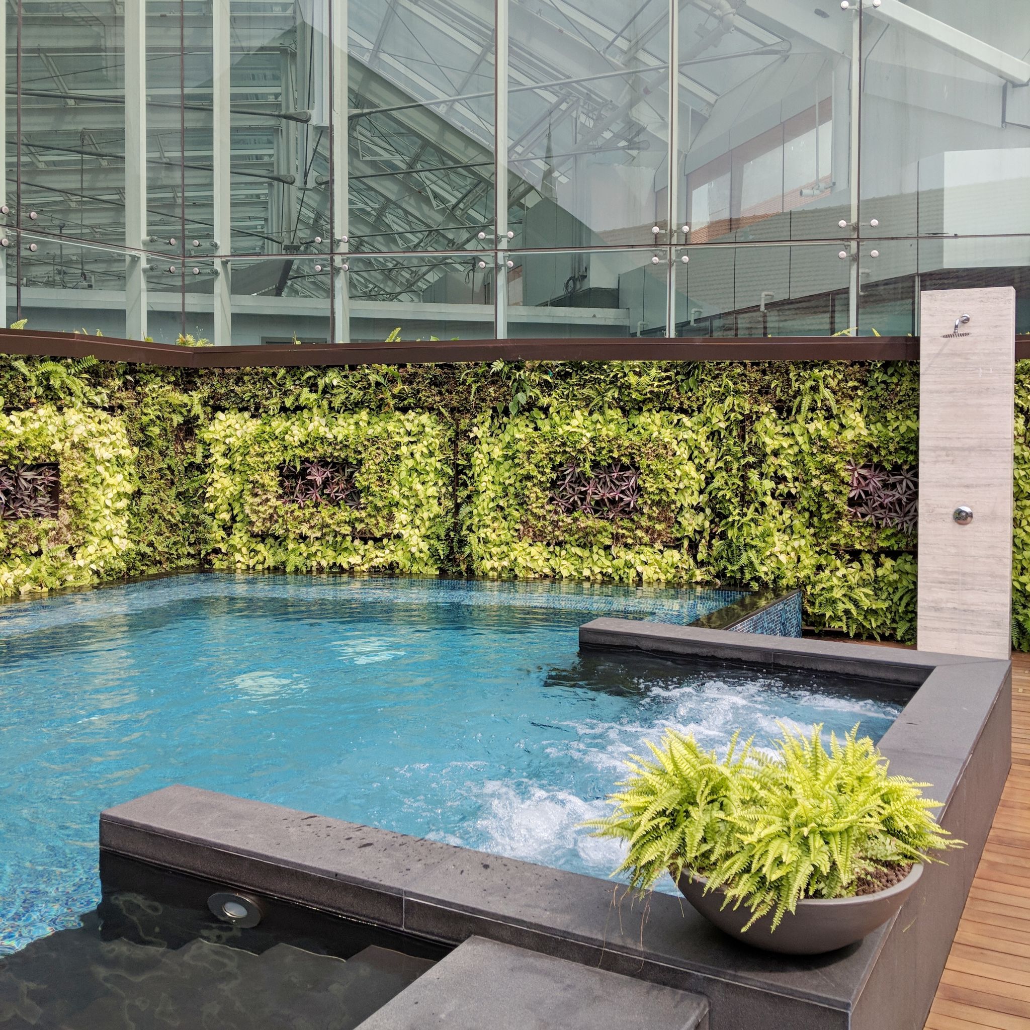 The Capitol Kempinski Hotel Singapore saltwater relaxation pool