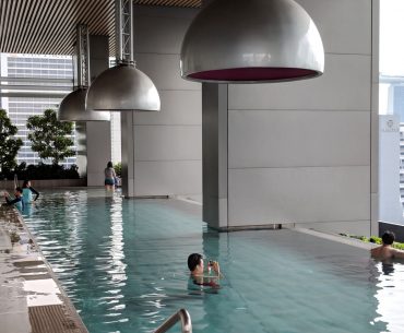 jw marriott singapore south beach flow 18 swimming pool