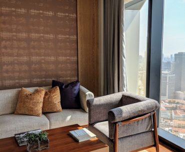 andaz singapore Andaz Large Suite King living room