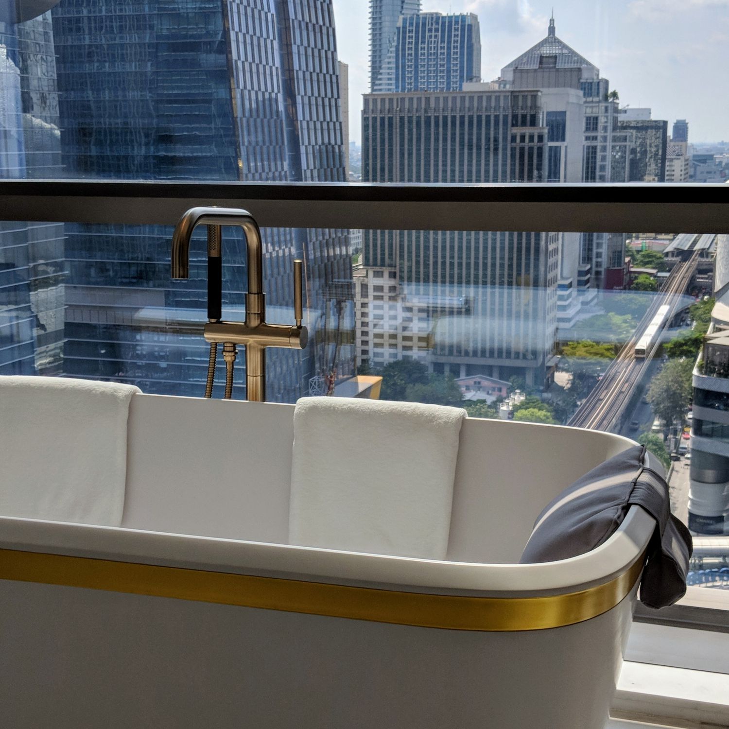 Rosewood Bangkok manor suite bathroom bathtub
