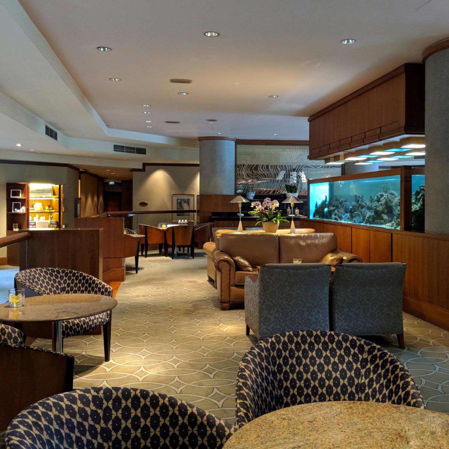Four Seasons Hotel Singapore Lounge