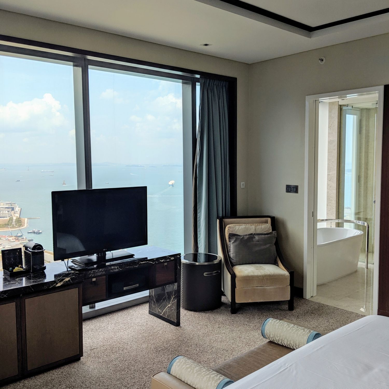 the westin singapore westin club king bedroom