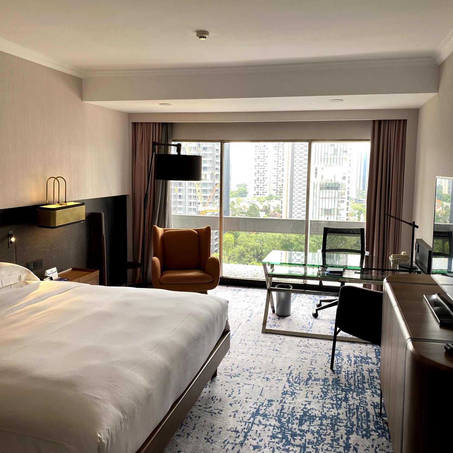 hilton singapore executive suite bedroom