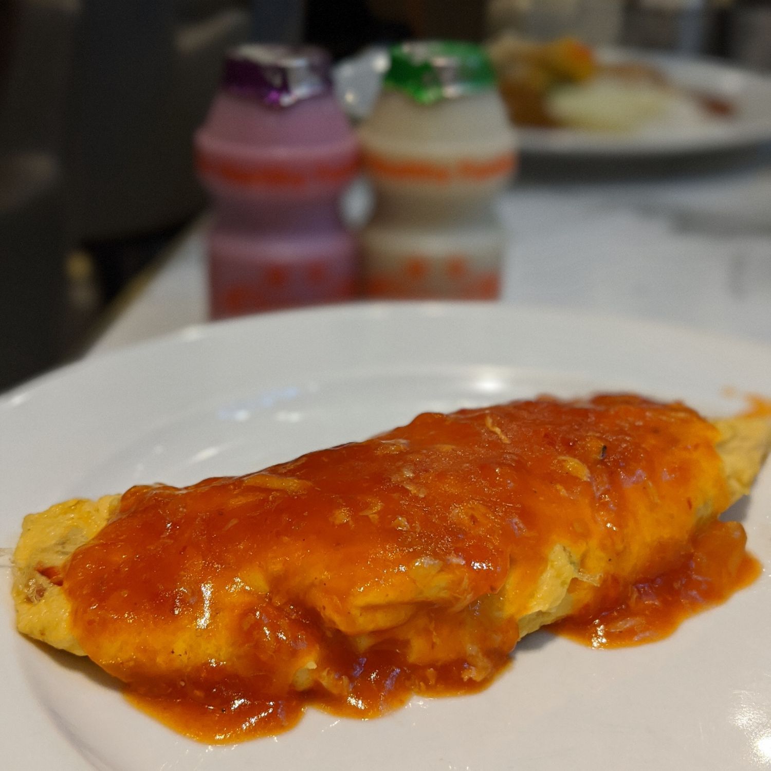 singapore marriott tang plaza hotel marriott cafe breakfast singapore chilli crab omelette