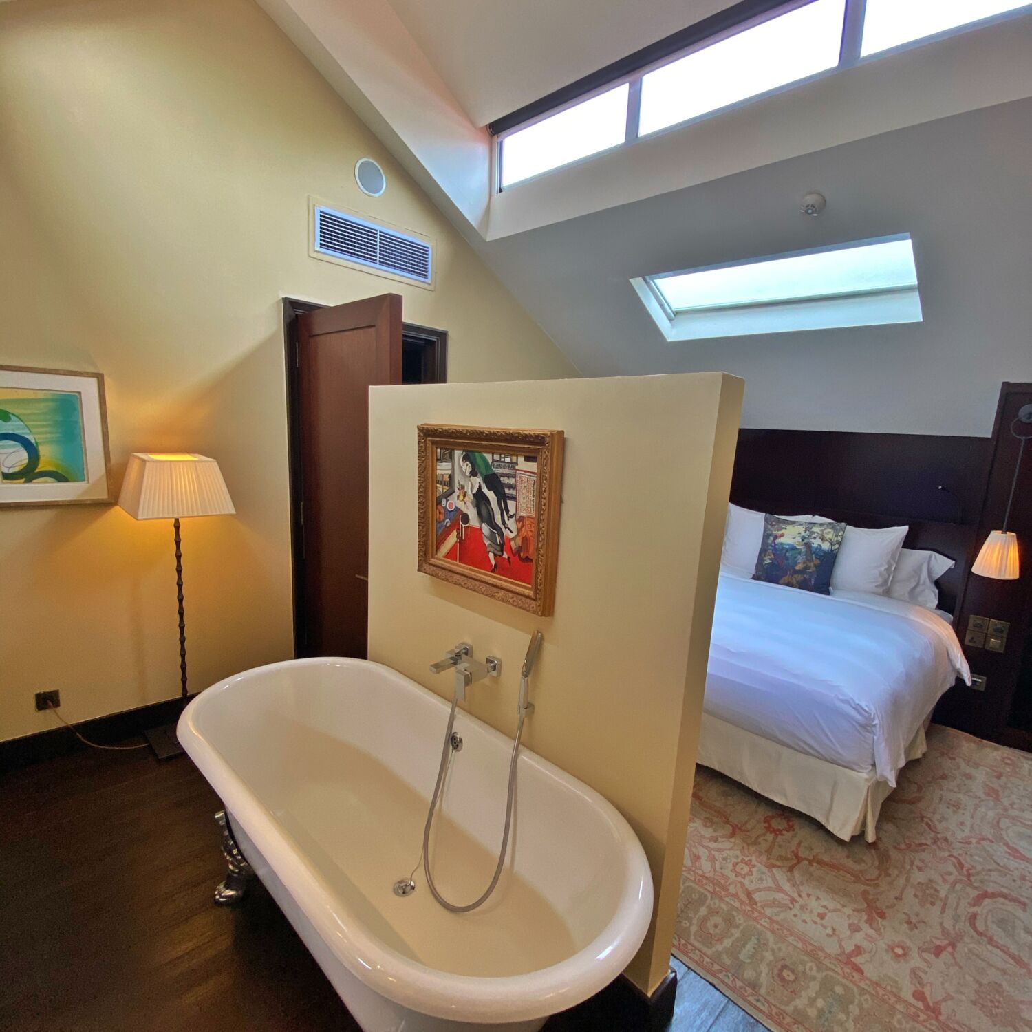 the vagabond club singapore a tribute portfolio hotel vagabond club suite bedroom