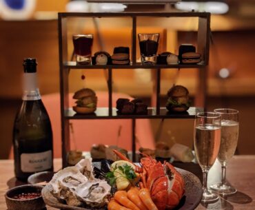 Hilton Singapore Opus Grill Prosecco, Seafood & Valrhona All-Chocolate High Tea