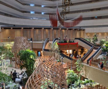 PARKROYAL COLLECTION Marina Bay Singapore Atrium