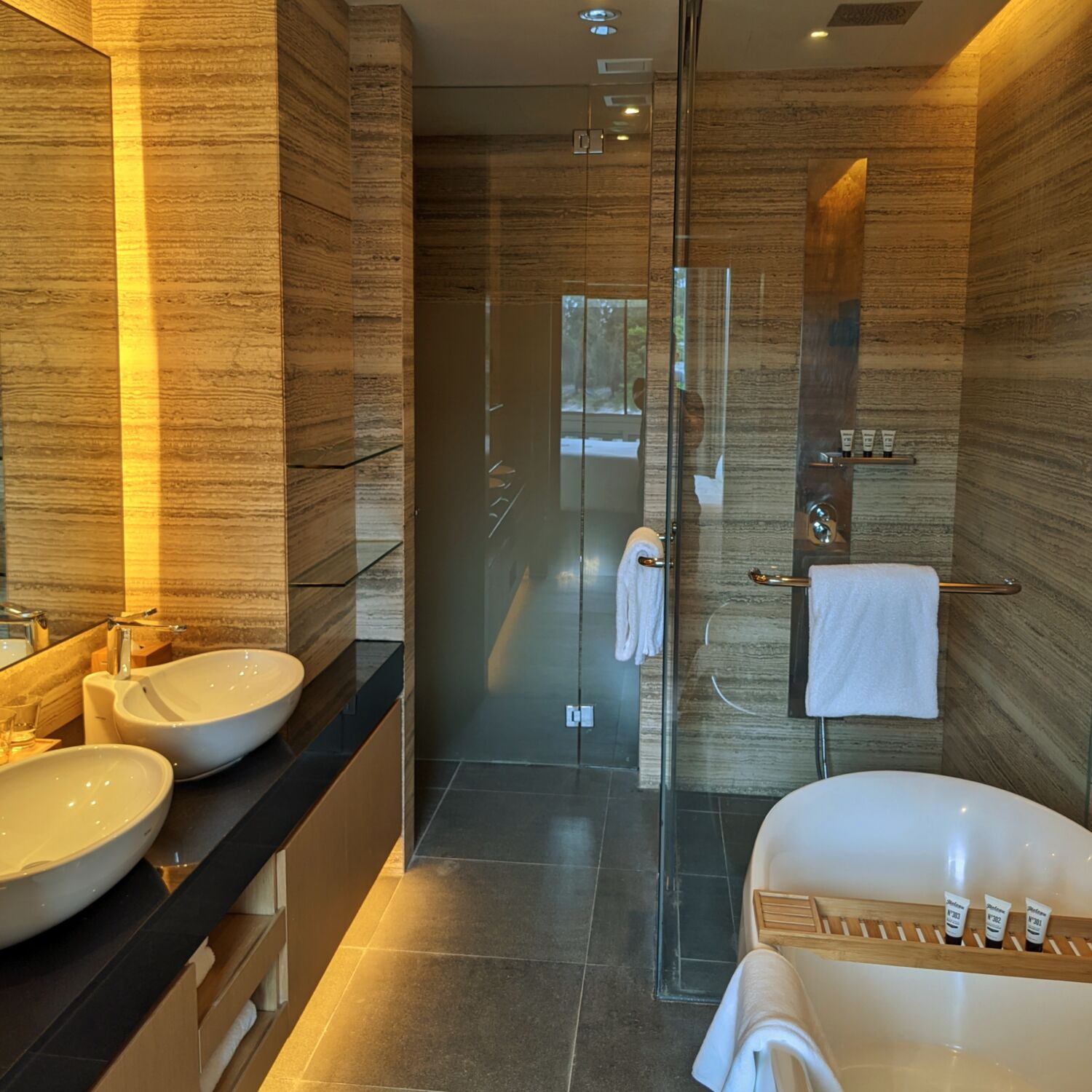 Oasia Resort Sentosa Junior Suite Bathroom
