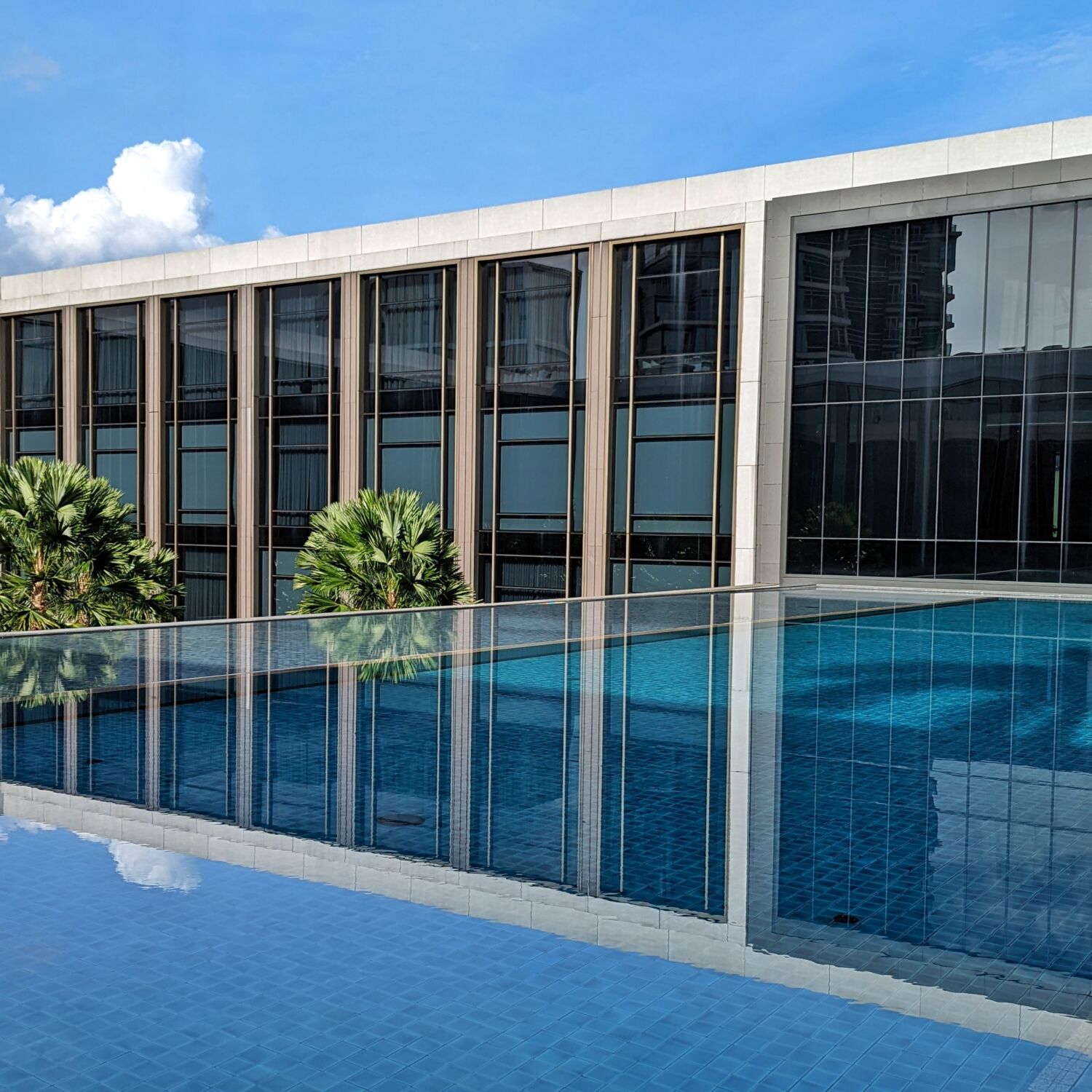 Four Seasons Hotel Bangkok at Chao Phraya River Lap Pool