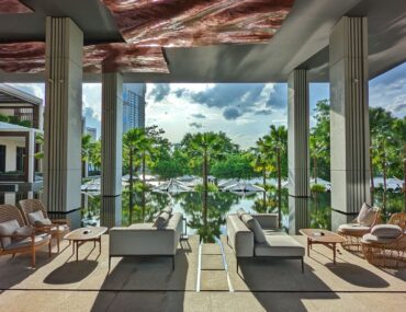 Hotel Review: Four Seasons Hotel Bangkok at Chao Phraya River (Premier River-View Room) – Stately Grandeur Meets Resort Escapism By The River