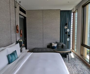 Kimpton Maa-Lai Bangkok King Maa-Lai Suite with Living Area Bedroom