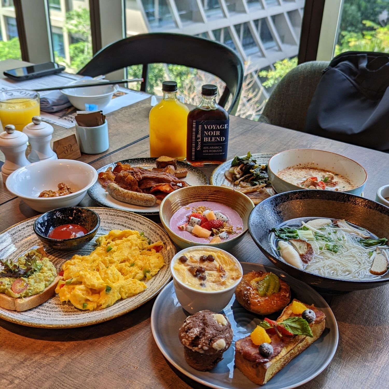 Kimpton Maa-Lai Bangkok Stock.Room Breakfast