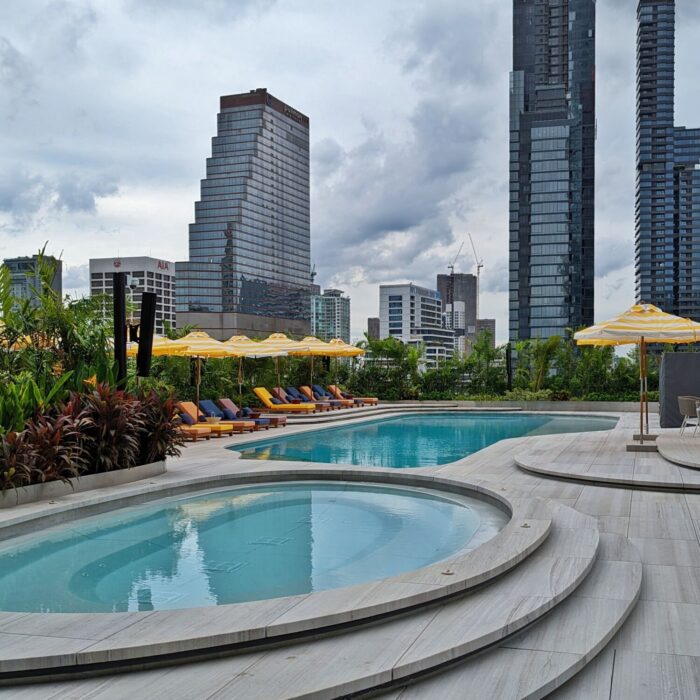 Hotel Review: The Standard, Bangkok Mahanakhon (Deluxe King) - Chic ...