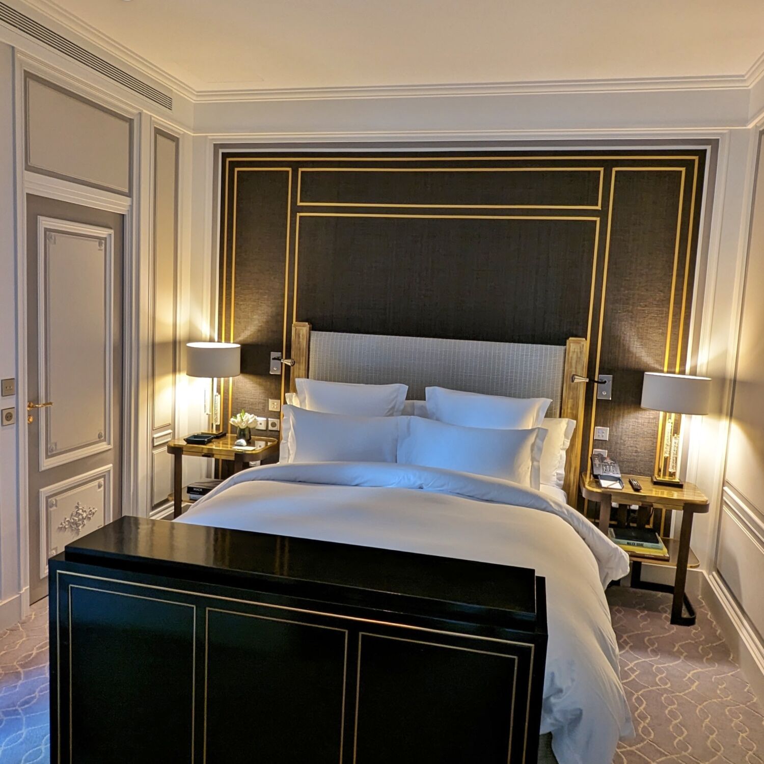 Hôtel de Crillon, A Rosewood Hotel Grand Deluxe Room