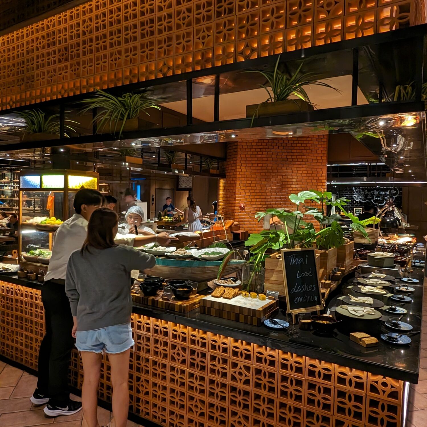 InterContinental Phuket Resort, an IHG Hotel Pinto Restaurant