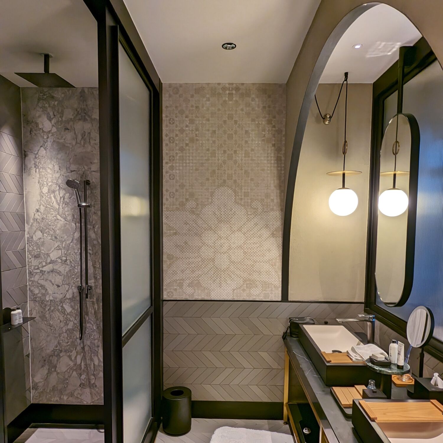 Artyzen Singapore Terrace Suite Bathroom