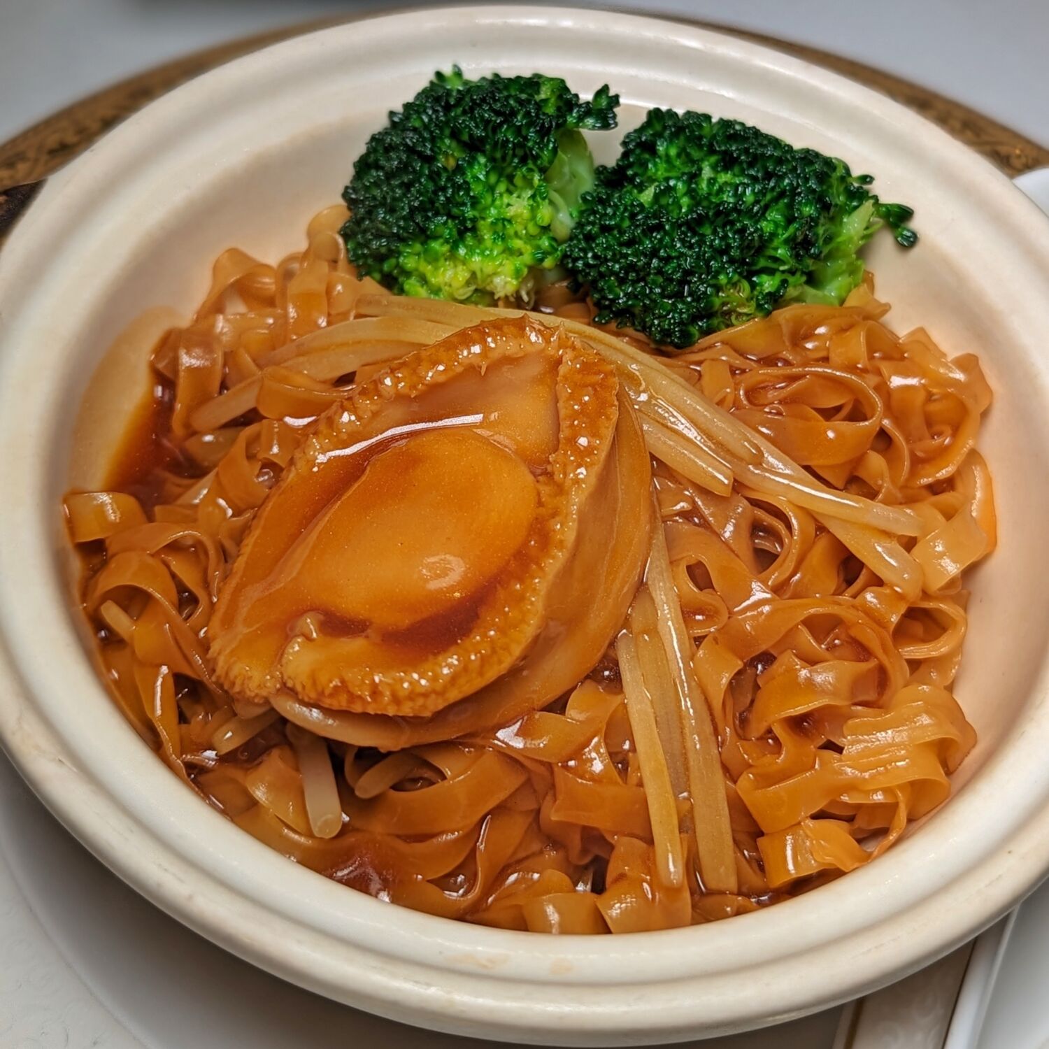The Langham, Hong Kong T'ang Court Braised Noodles with Whole South African Abalone
