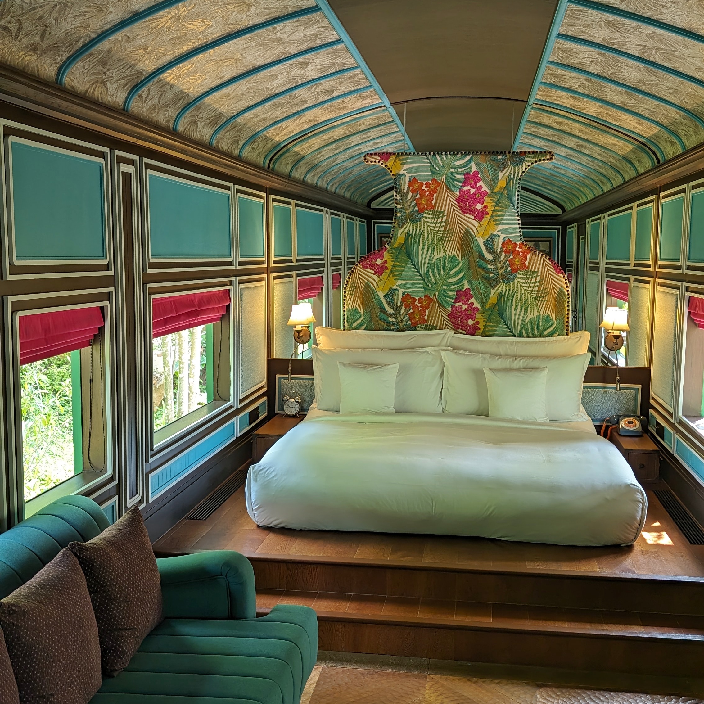 InterContinental Khao Yai Resort Heritage Railcar 1 Bedroom Villa Bedroom