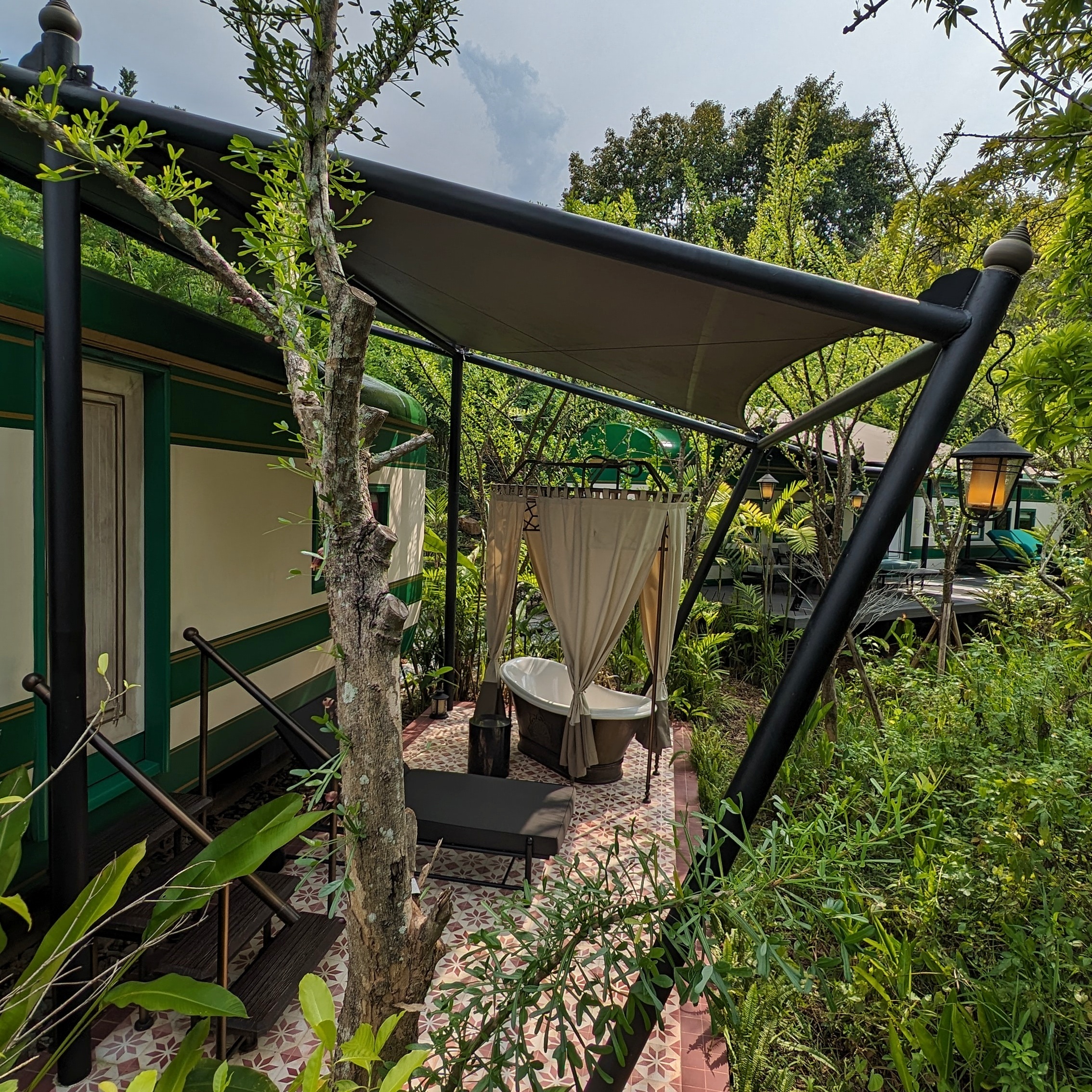 InterContinental Khao Yai Resort Heritage Railcar 1 Bedroom Villa Outdoor Bathtub