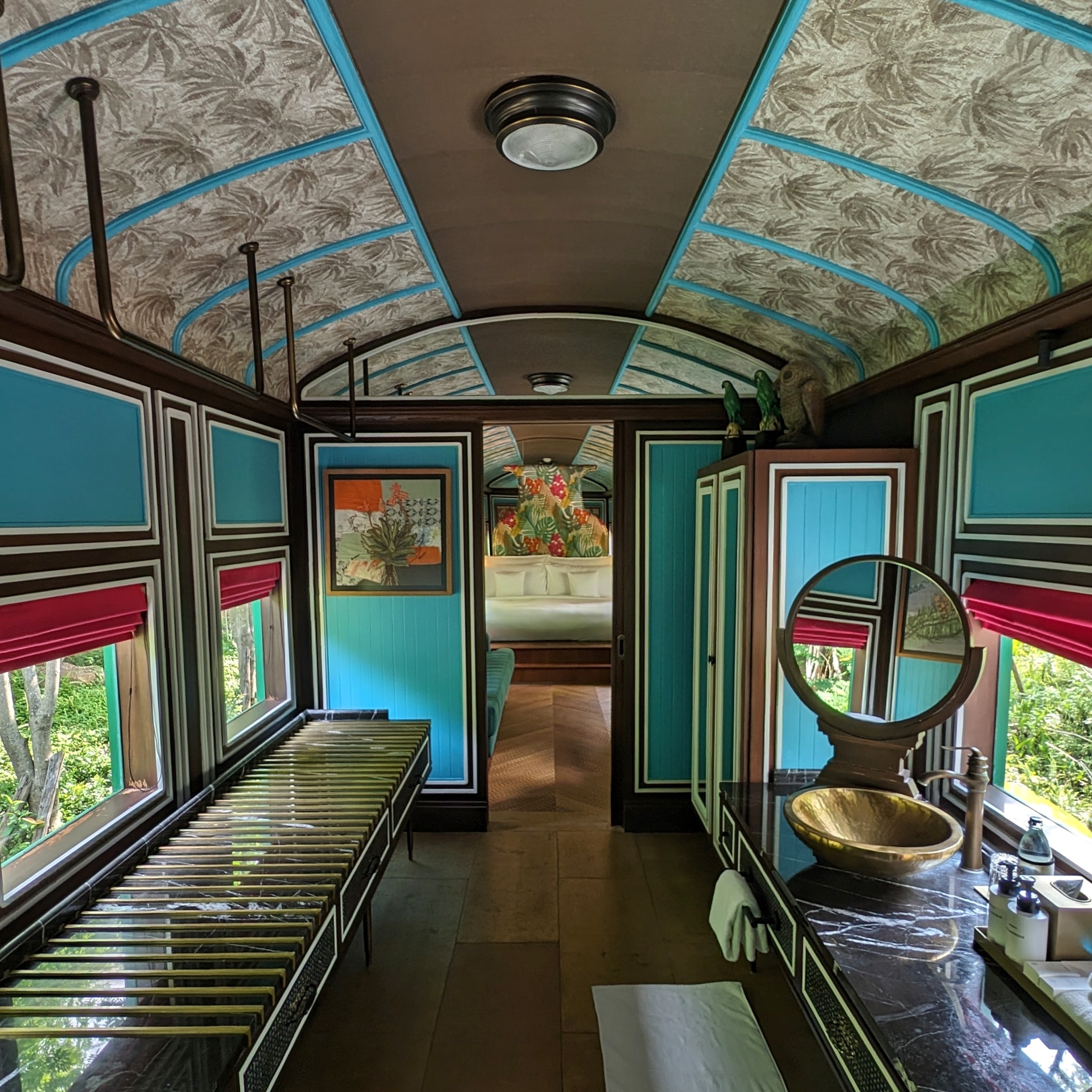 InterContinental Khao Yai Resort Heritage Railcar 1 Bedroom Villa Dressing Area