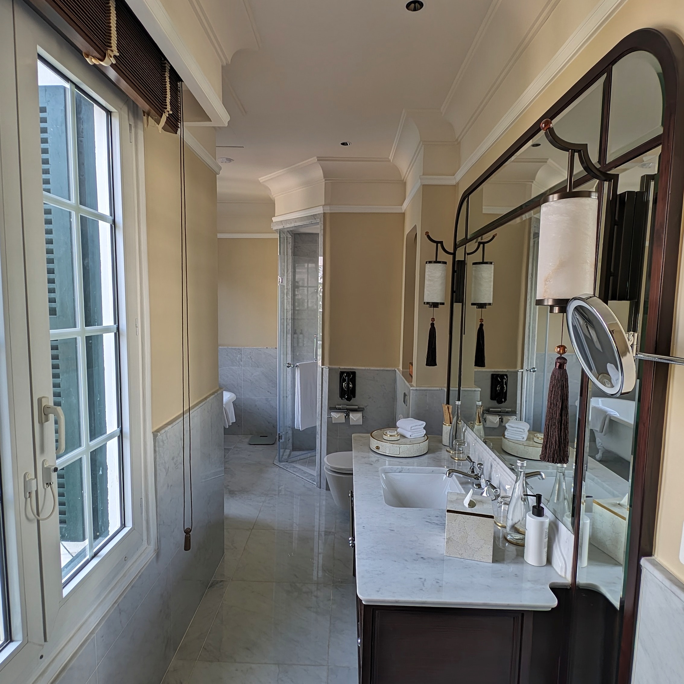 Sofitel Legend Metropole Hanoi Grand Luxury Room Bathroom