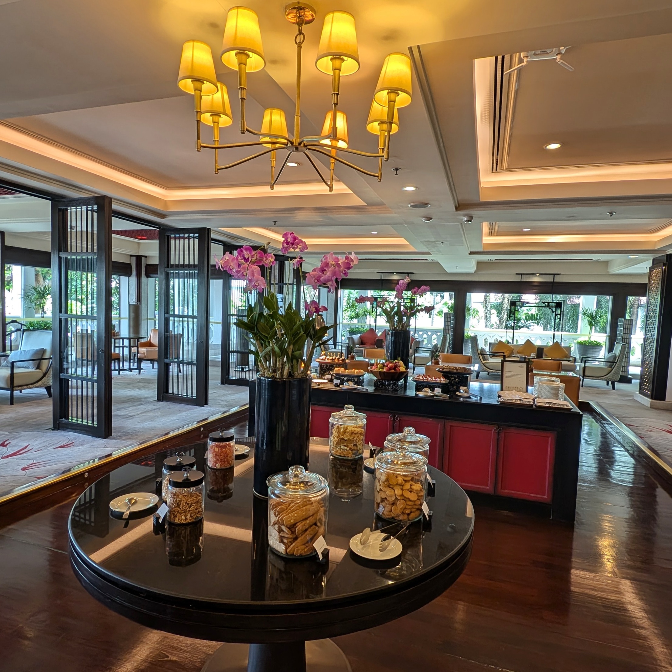 Anantara Riverside Bangkok Resort Kasara Executive Lounge Afternoon Tea