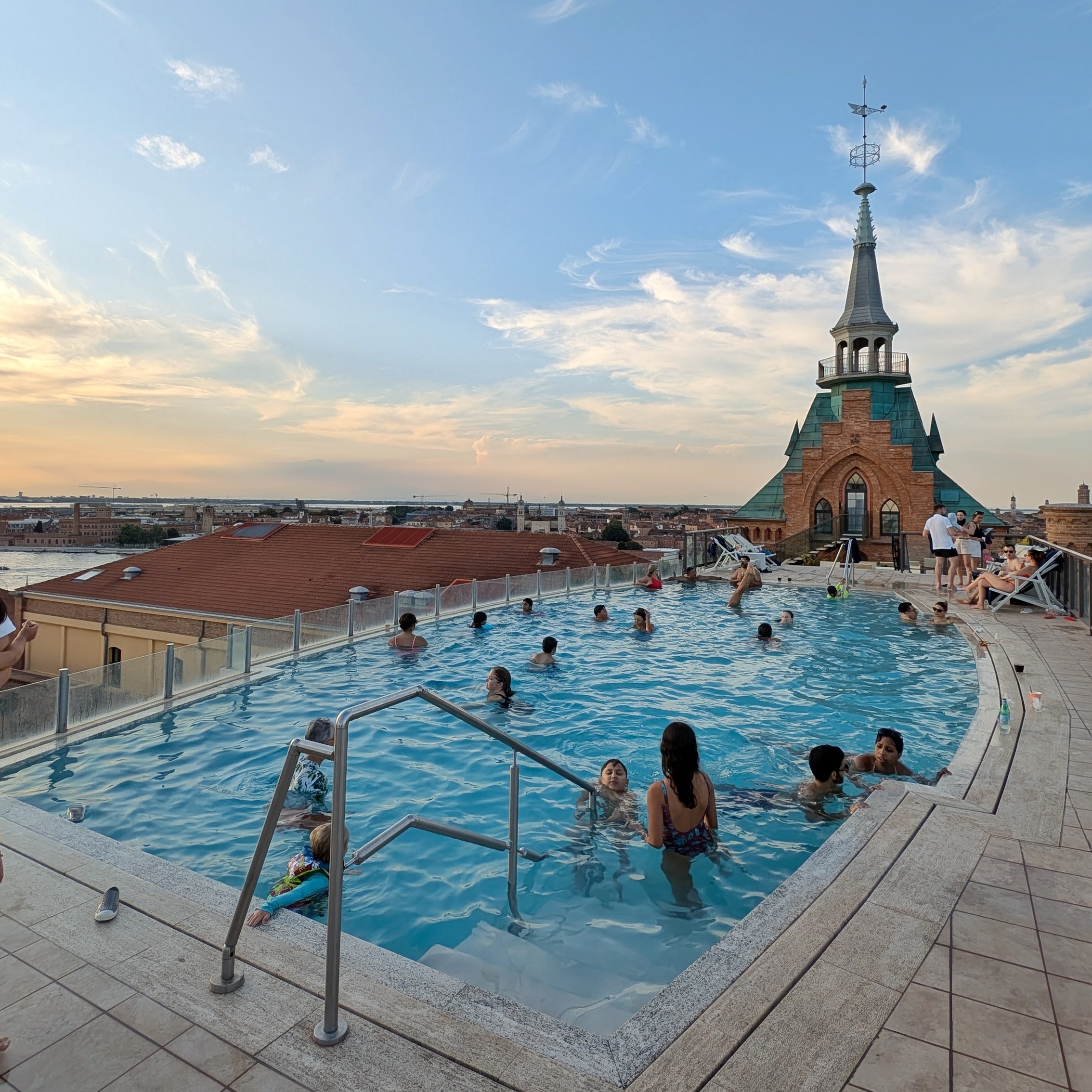 Hilton Molino Stucky Venice Rooftop Swimming Pool