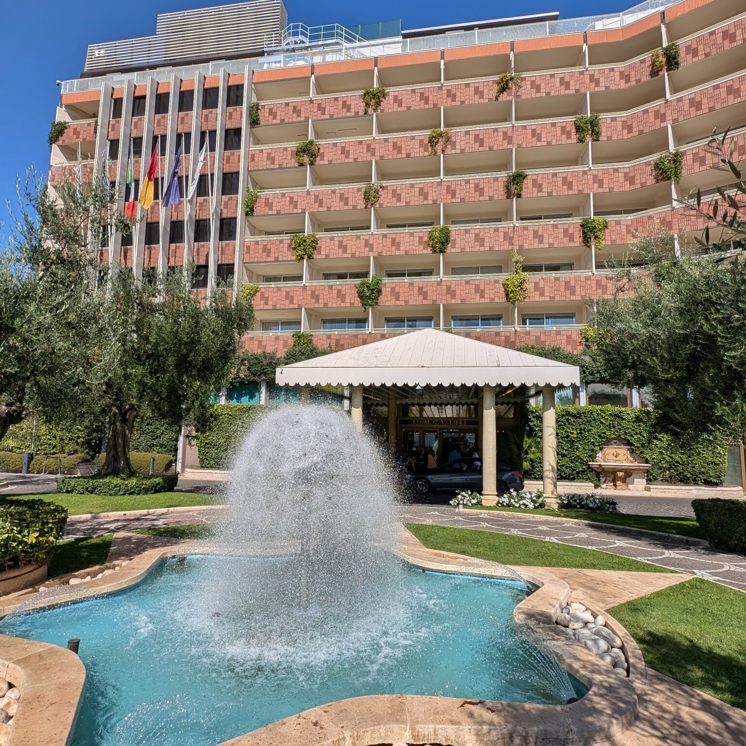 Hotel Promenuda Rome Stay Report: Rome Cavalieri, A Waldorf Astoria Hotel (King Imperial ...