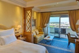 Rome Cavalieri, A Waldorf Astoria Hotel King Imperial Room with Rome View