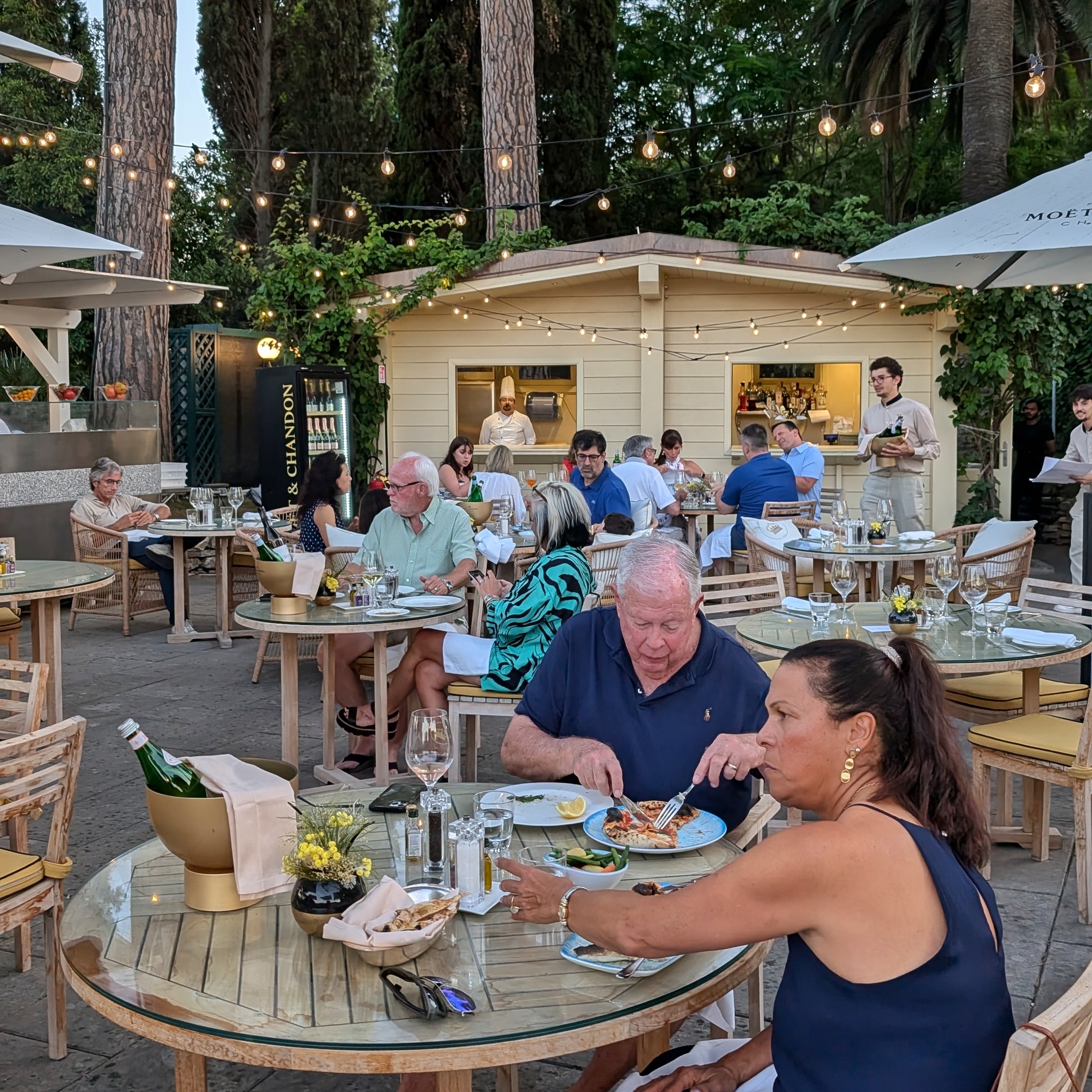 Rome Cavalieri, A Waldorf Astoria Hotel Patio 101