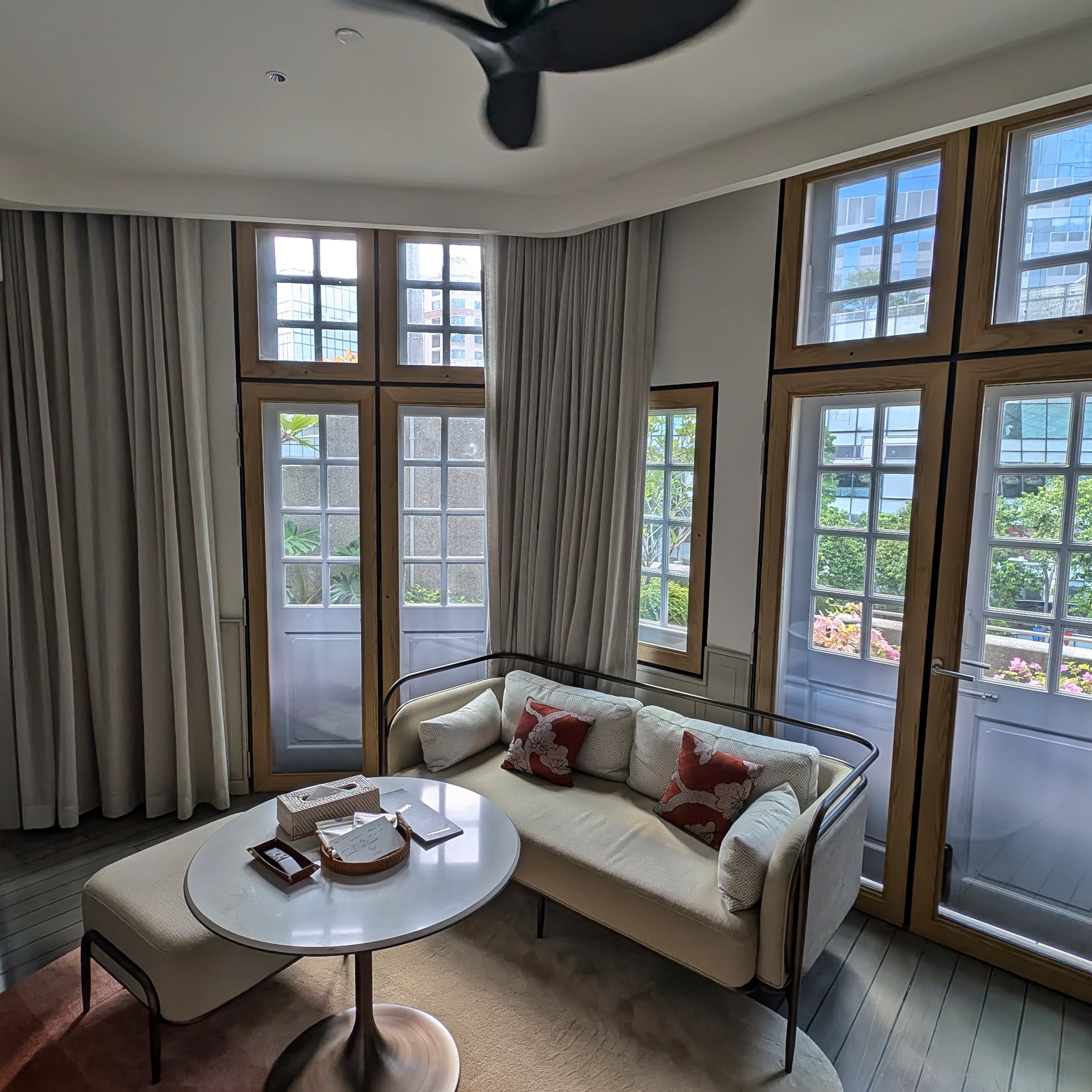 21 Carpenter Singapore, A Member of Design Hotels Heritage Balcony Suite Living Room