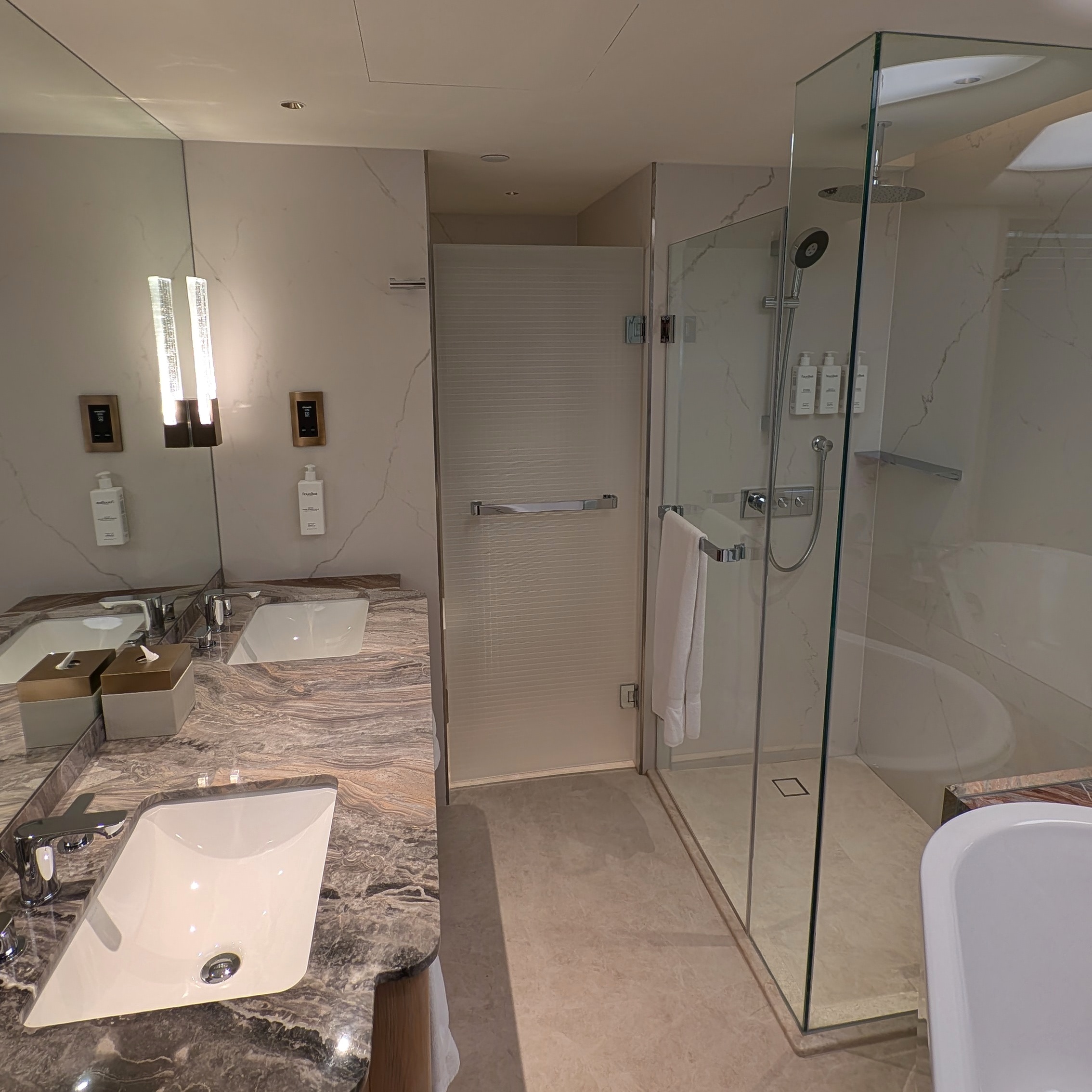 Mandarin Oriental, Singapore Club Marina Bay Room Bathroom