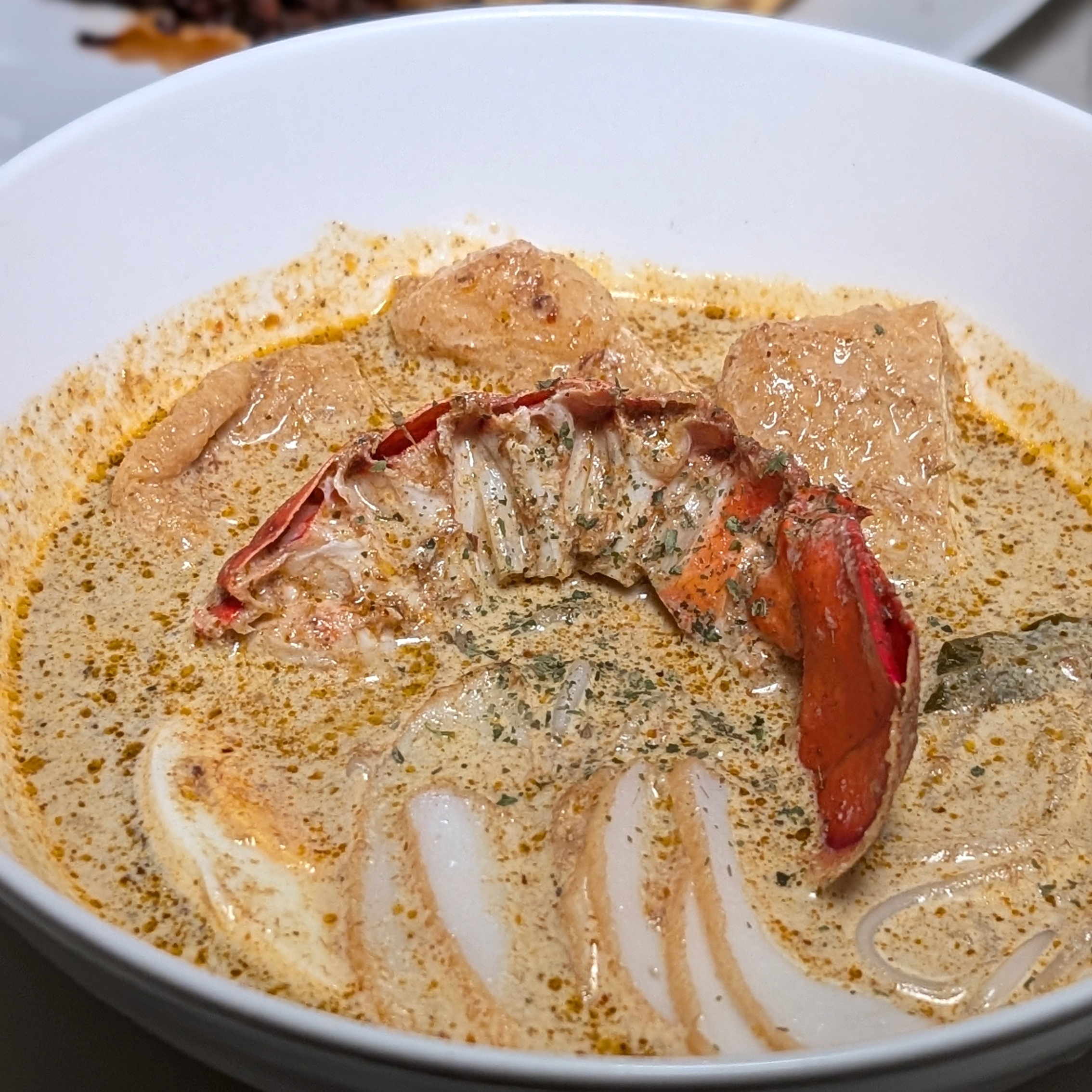 First Class on Singapore Airlines SQ656 Boeing 787-10 Changi Airport Terminal 3 The Private Room Singapore Laksa with Lobster