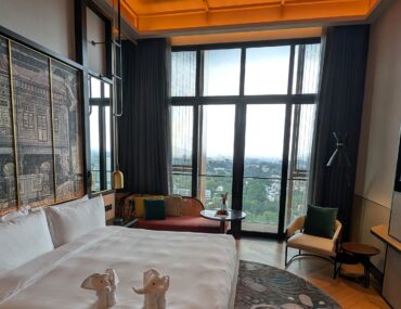 Hotel Review: Artyzen Singapore (Premium Balcony King) – Lush Hideaway with Soaring Ceilings and One Unforgettable Rooftop Pool