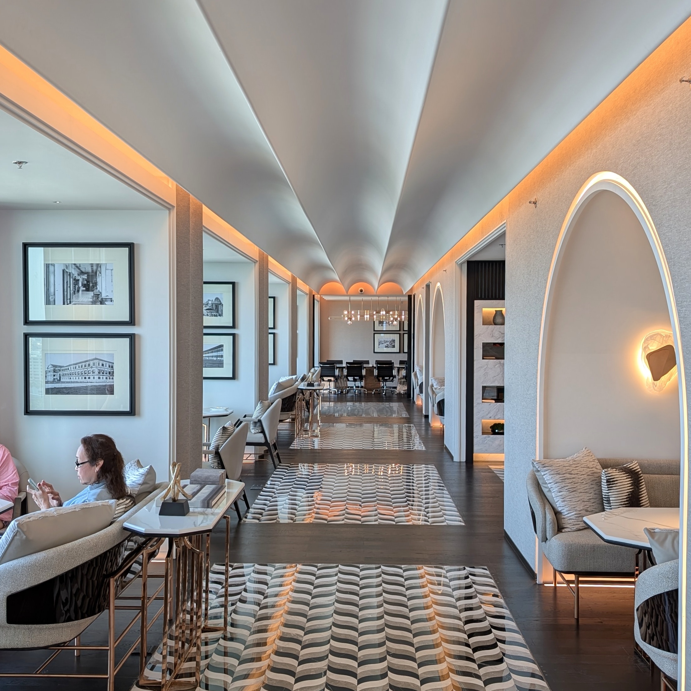 The Ritz-Carlton Bangkok The Ritz-Carlton Club