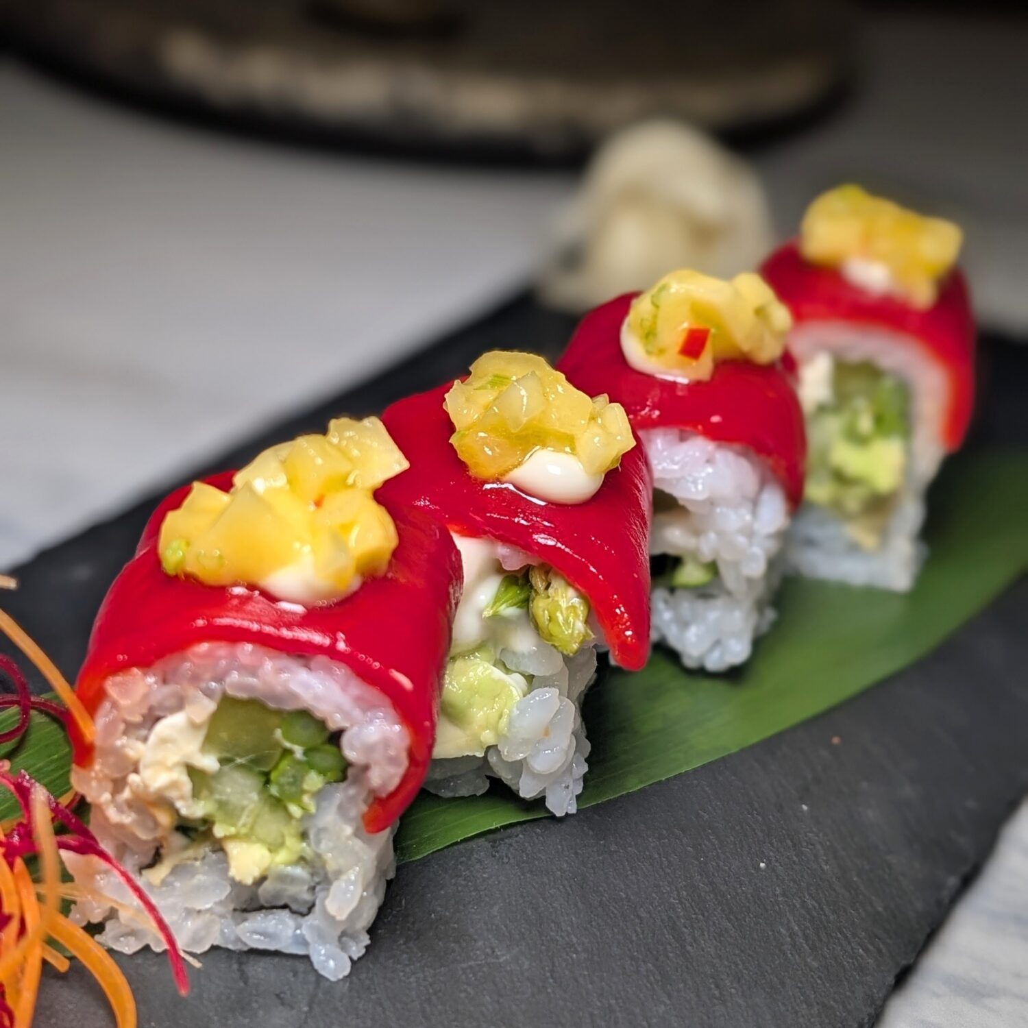 Burma Social Piquillo Wild Roll