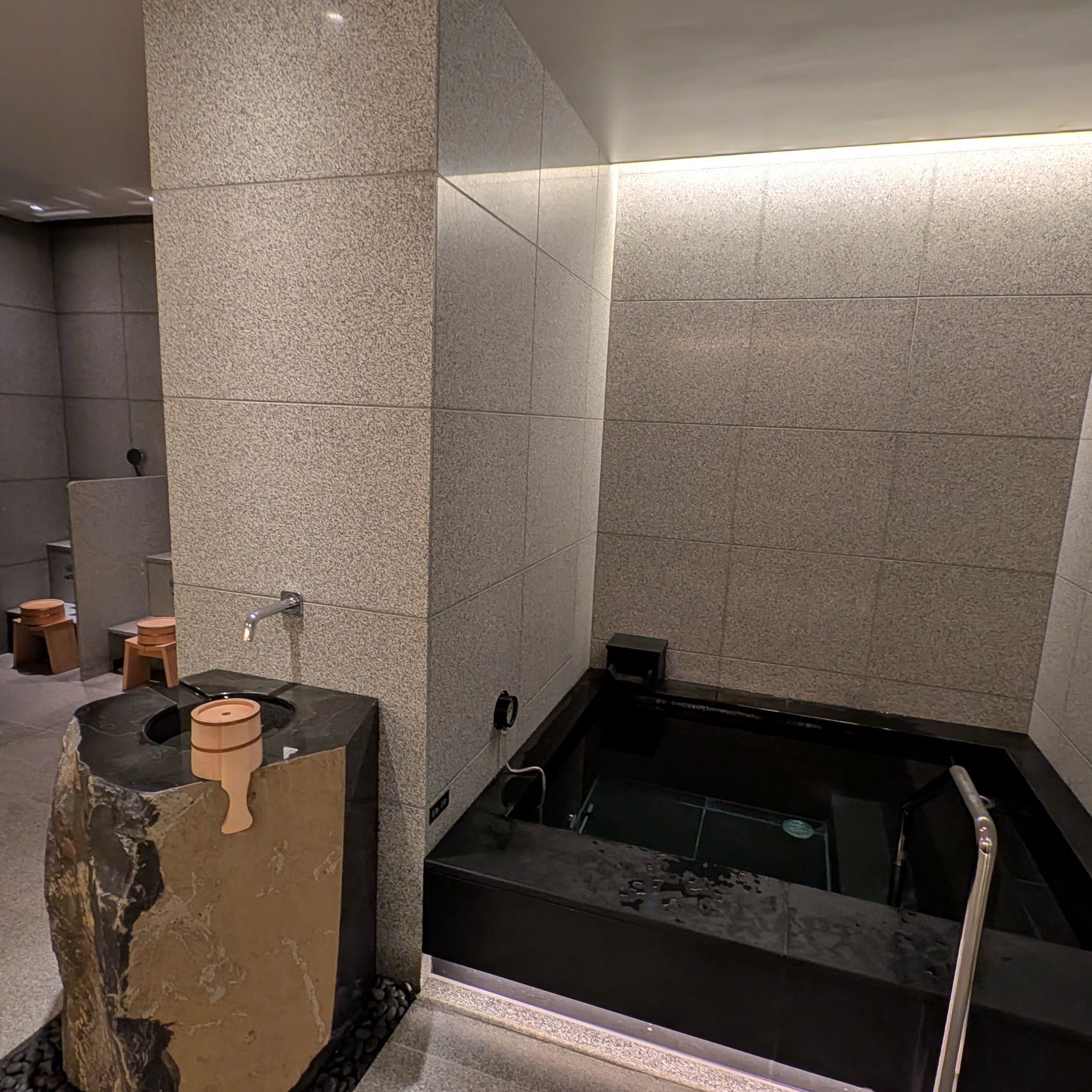 Fairmont Tokyo Fairmont Spa Changing Room