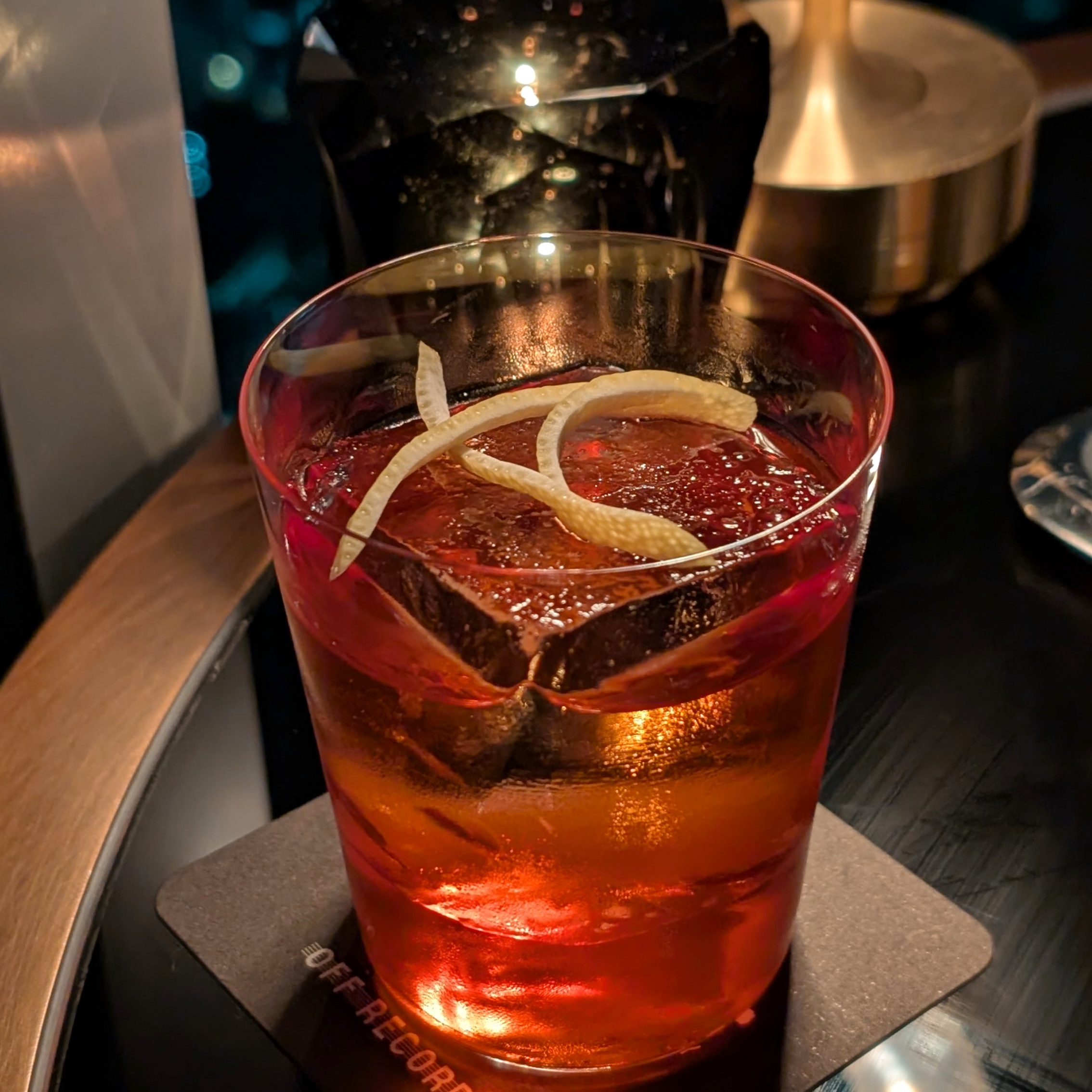 Fairmont Tokyo Off Record Mezcal Negroni