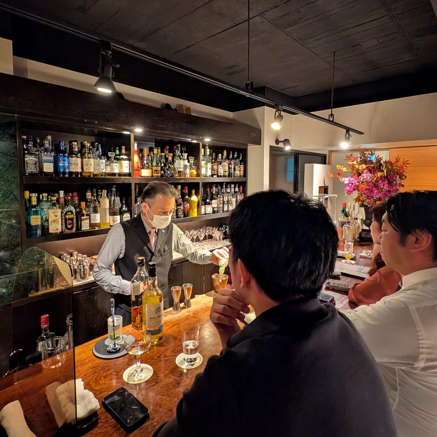 Bar Ishinohana Interior
