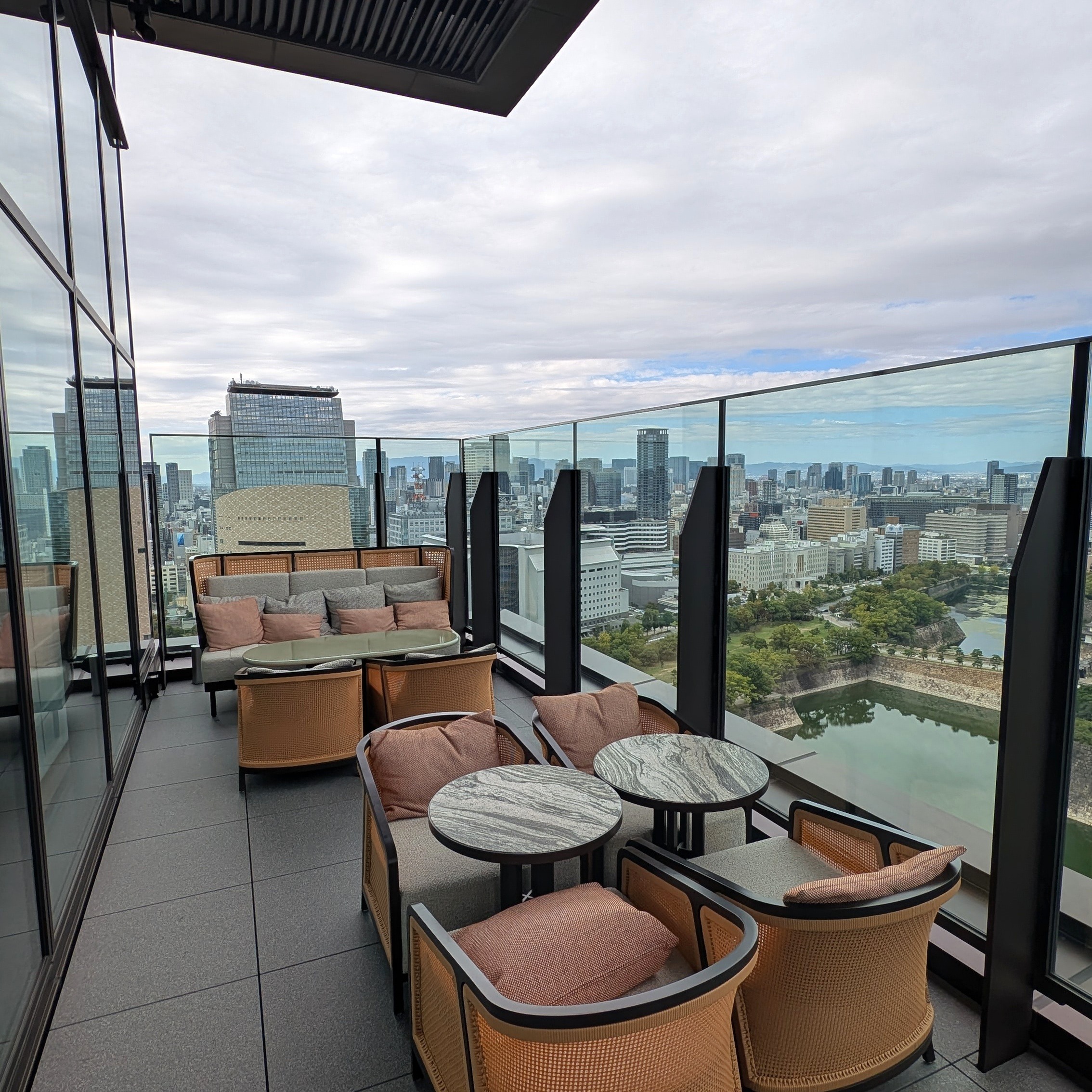 Patina Osaka Sonata Bar & Lounge Terrace