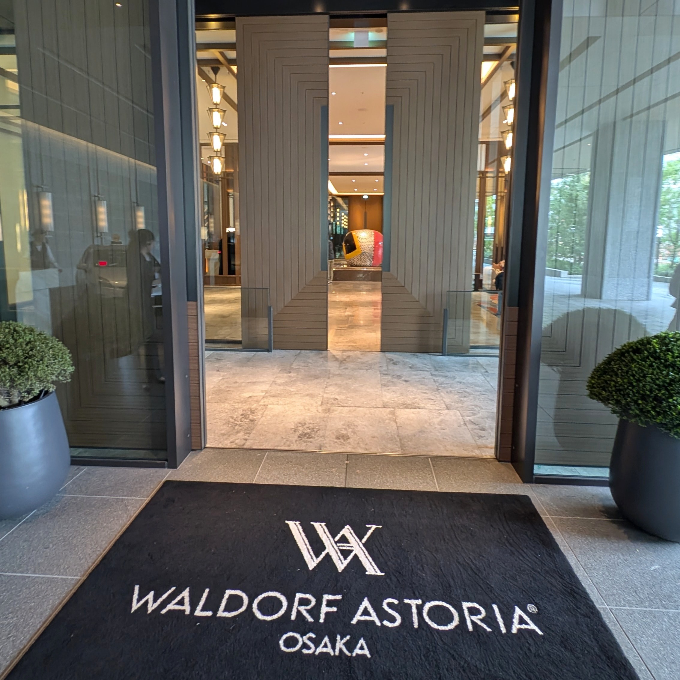 Waldorf Astoria Osaka Driveway