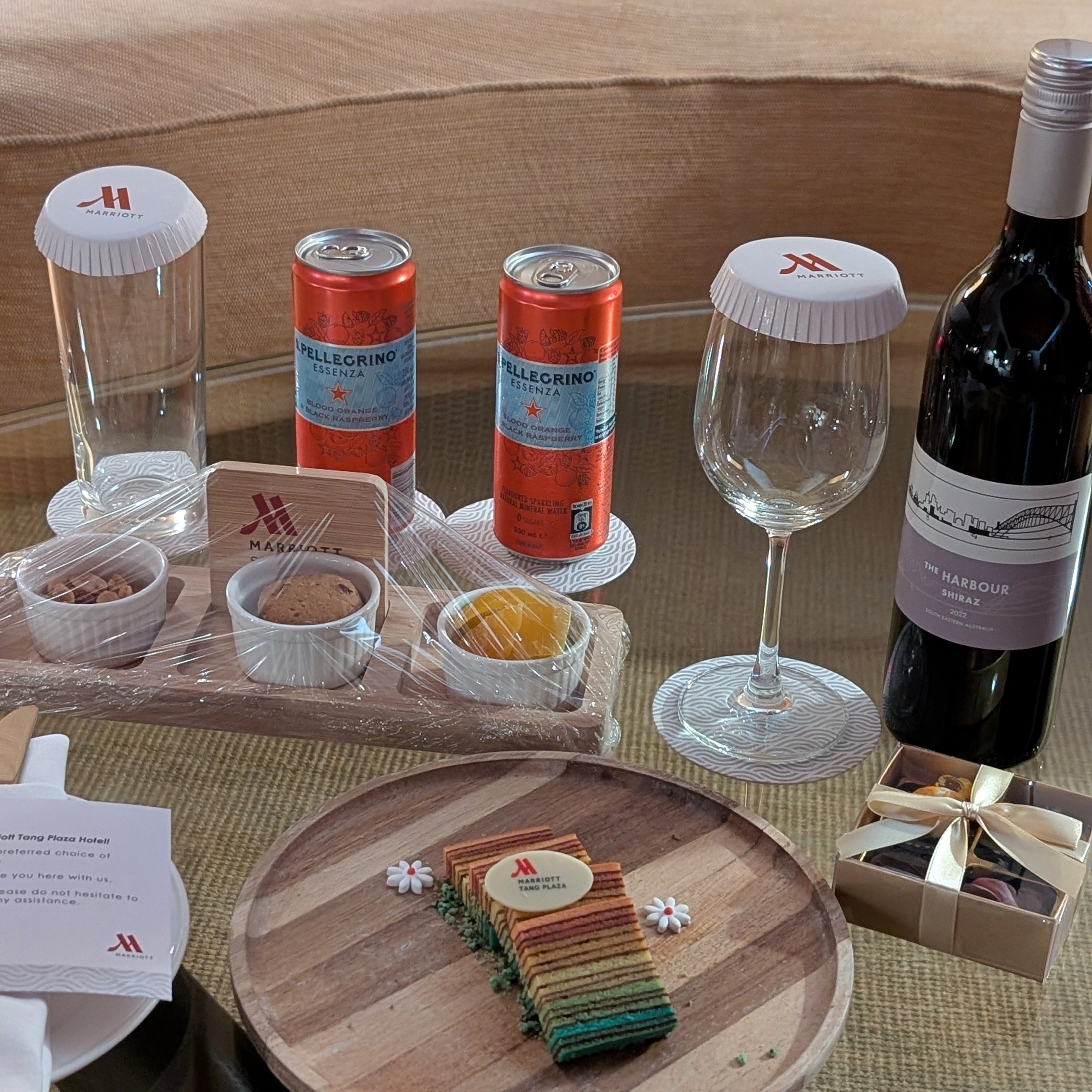 Singapore Marriott Tang Plaza Hotel Premier Suite Welcome Amenities