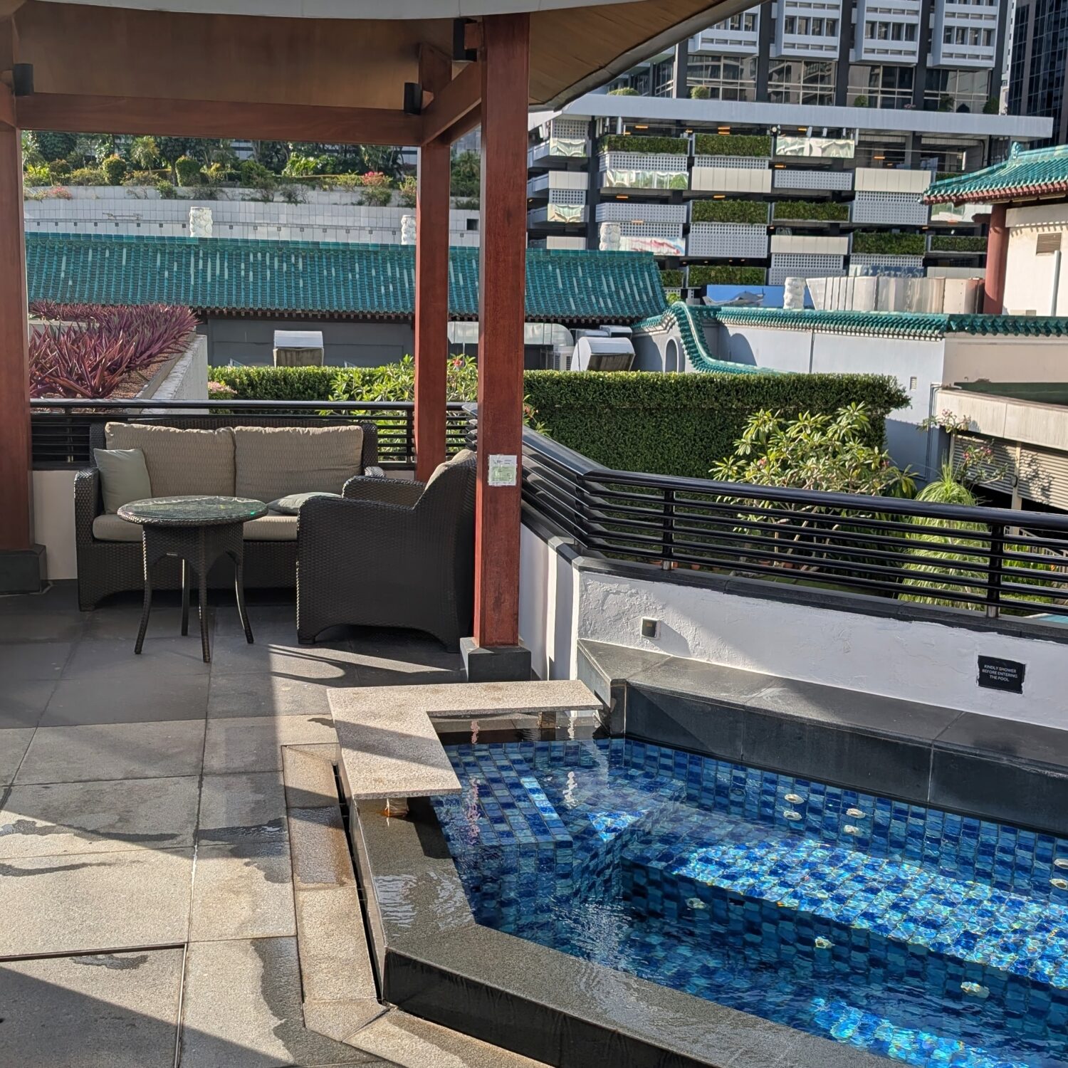 Singapore Marriott Tang Plaza Hotel Premier Suite Outdoor Whirlpool