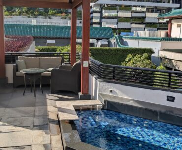Singapore Marriott Tang Plaza Hotel Premier Suite Outdoor Whirlpool
