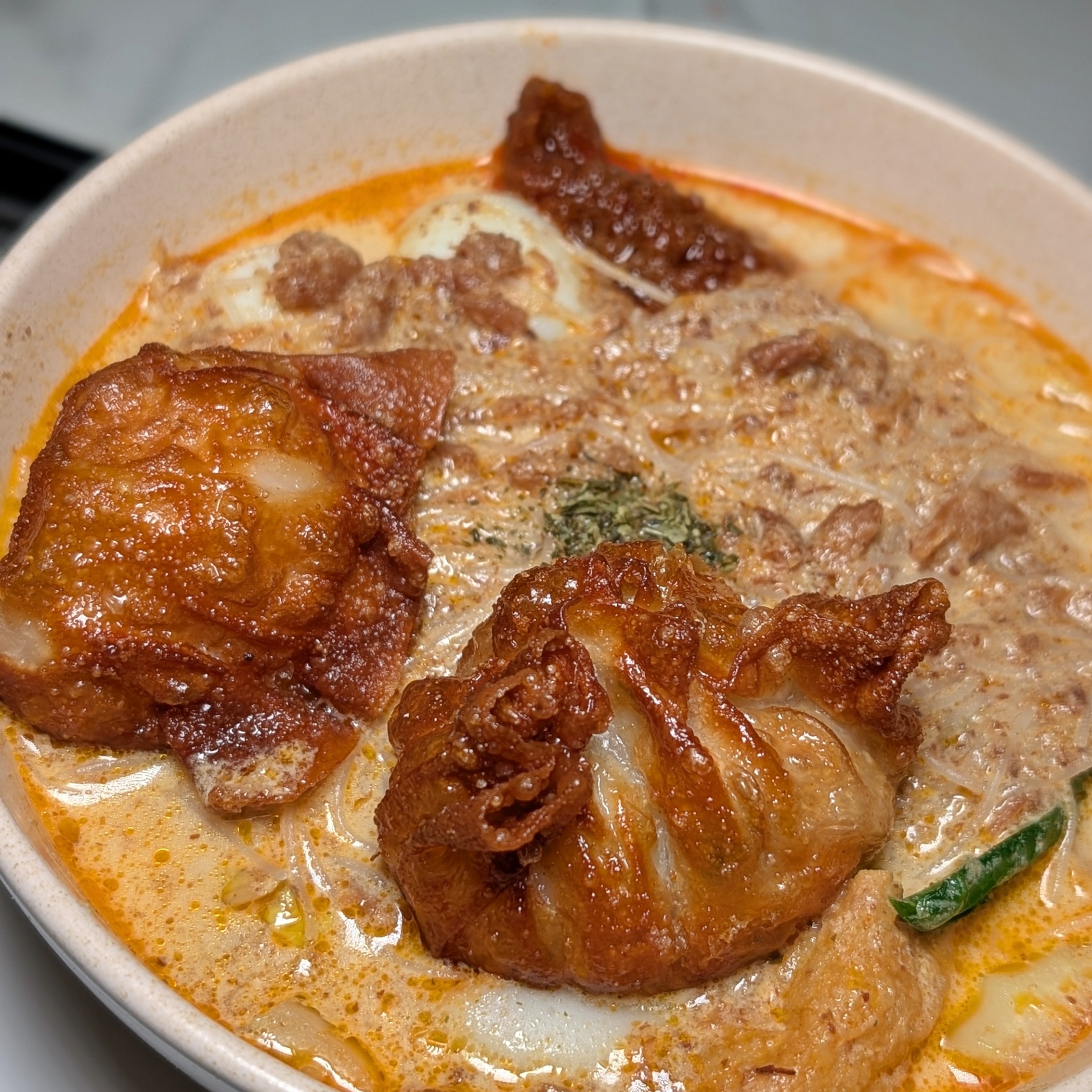 Singapore Marriott Tang Plaza Hotel Crossroads Cafe Breakfast Laksa